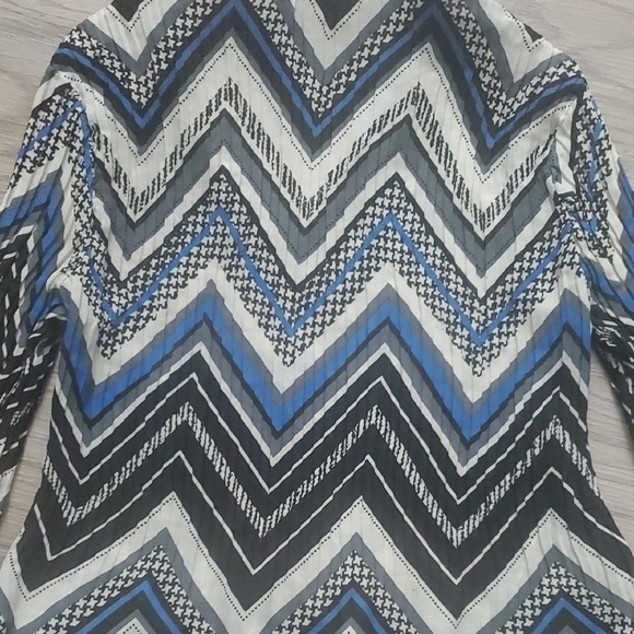 Camille La Vie Chevron Blouse in Black, Blue, and White - Picture 6 of 9